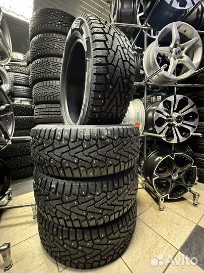 Pirelli Winter Ice Zero 235/55 R20 105T