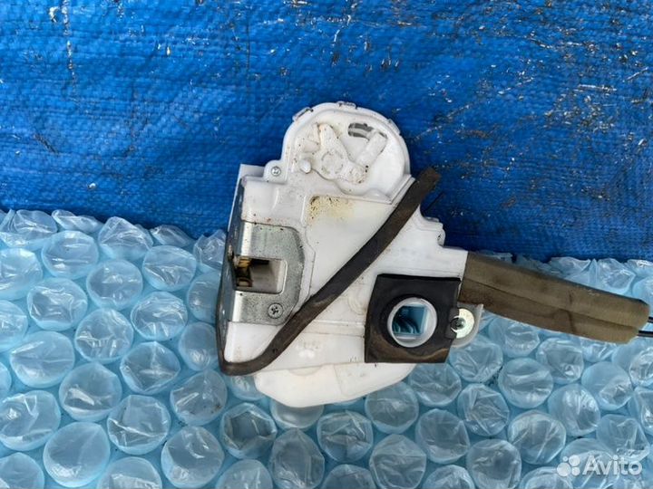 Замок двери задний правый Acura Mdx YD2 J37A1