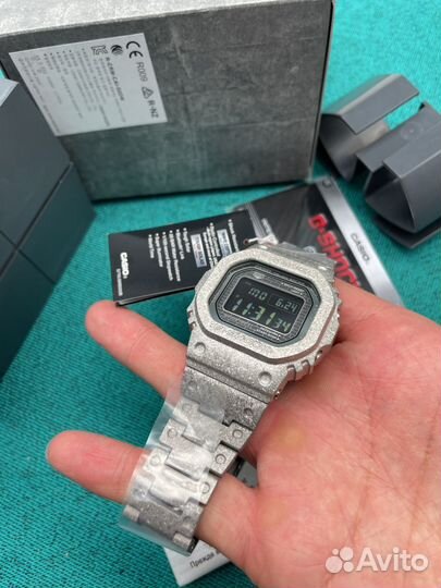 Часы мужские Casio G-Shock GMW-B5000PS-1E