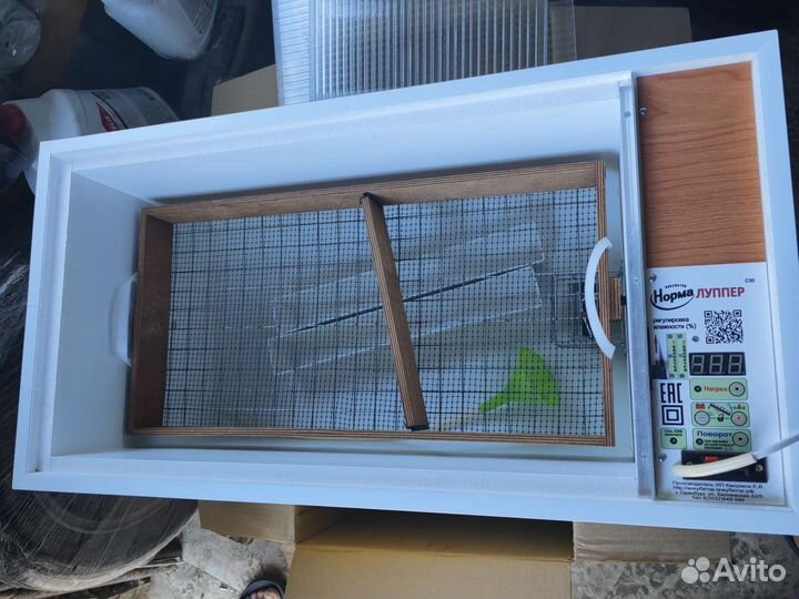 Инкубатор для яиц автоматический