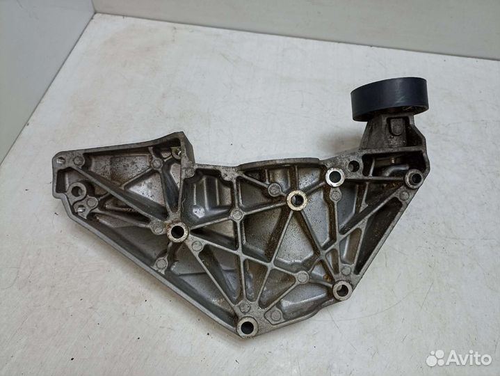 Кронштейн генератора Ford Mondeo 4 2.0