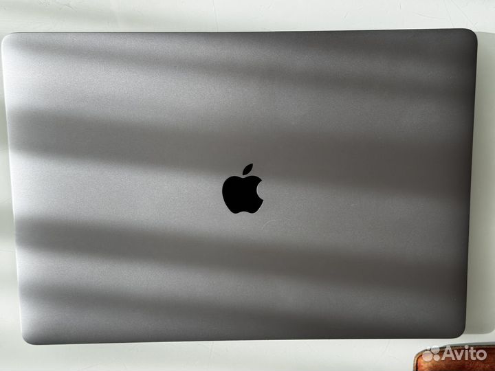 Apple macbook pro 15 2017