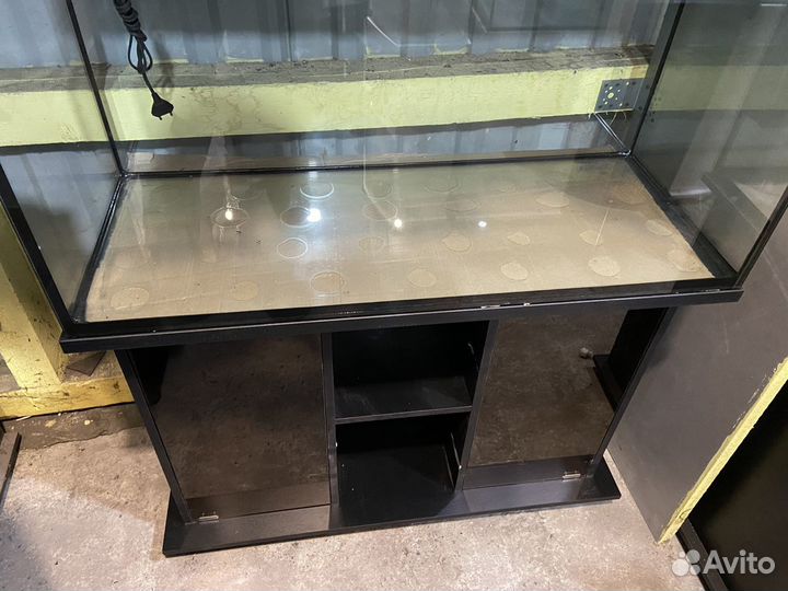 240 литров с тумбой и скрышкой