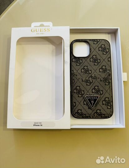 Чехол на iPhone 14 guess