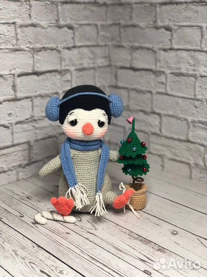 Милейший пингвин с елочкой