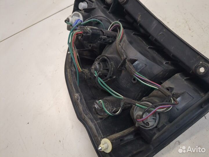 Фонарь (задний) Mitsubishi Montero Sport / Pajero