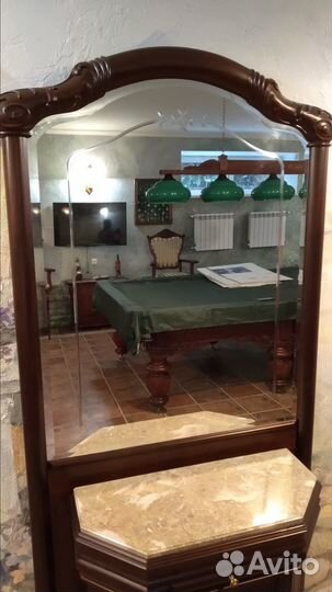 Прихожая из массива в классическом стиле