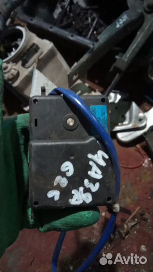 Моторчик заслонок отопителя Mazda 626 Ge