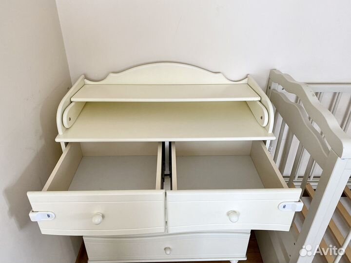 Пеленальный столик -комод