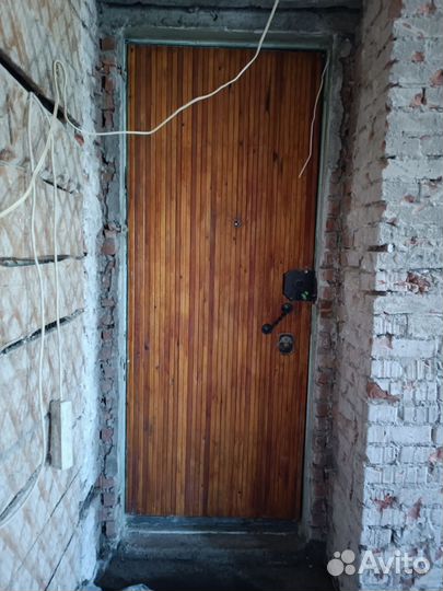 Дверь входная металлическая бу