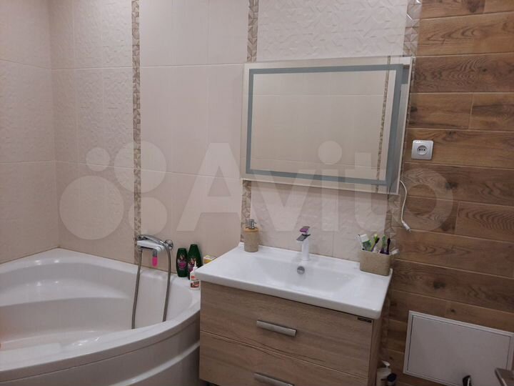 3-к. квартира, 110 м², 10/12 эт.