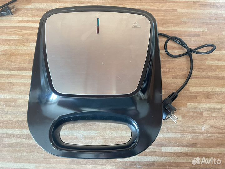 Сандвичница новая