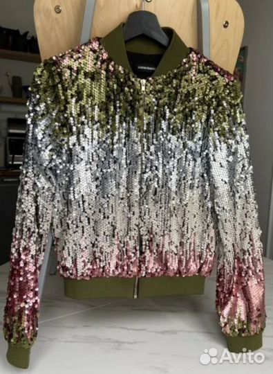 Бомбер в пайетках