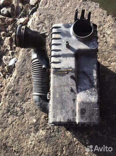 Peugeot 406 корпус воздушного фильтра