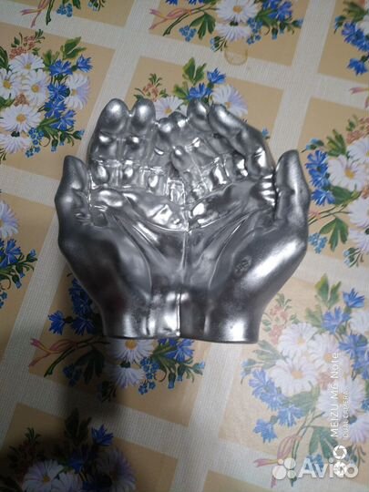 Вазочка руки