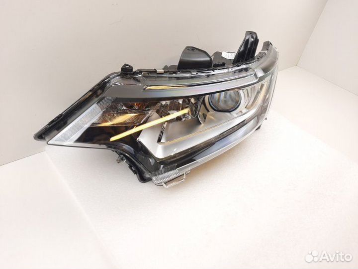 Фара левая Mitsubishi Outlander 3 2015-2018