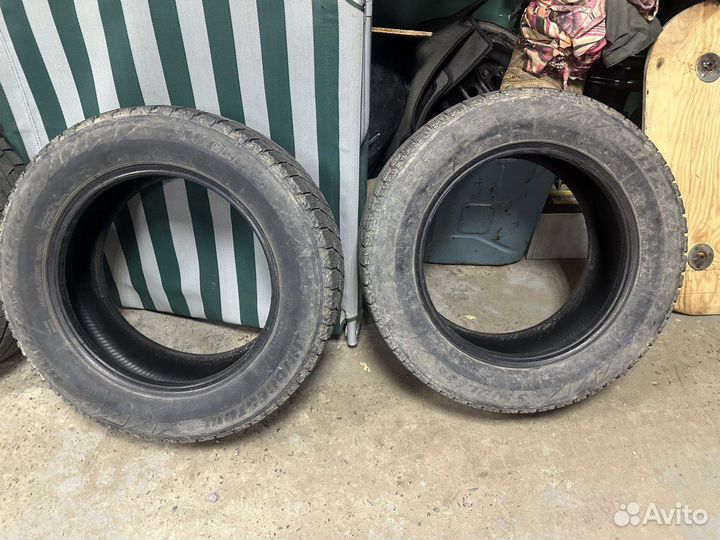 Bridgestone Blizzak Revo2 215/60 R16