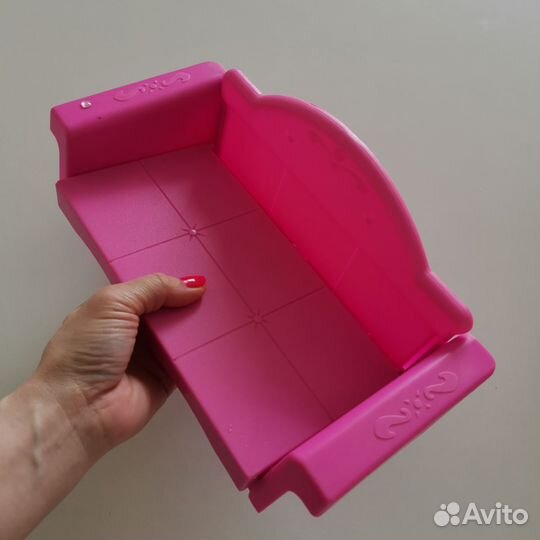 Игрушечный диван для Барби