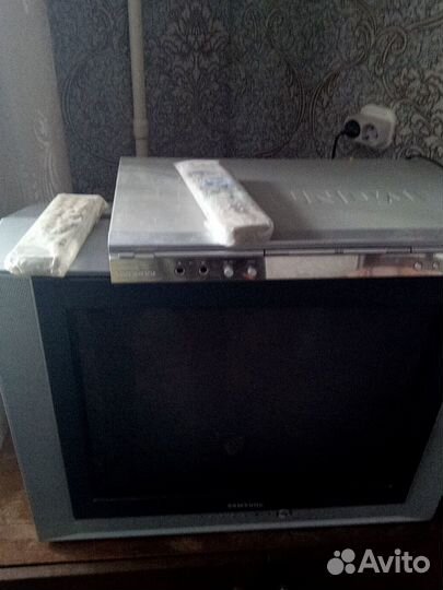 Телевизор samsung