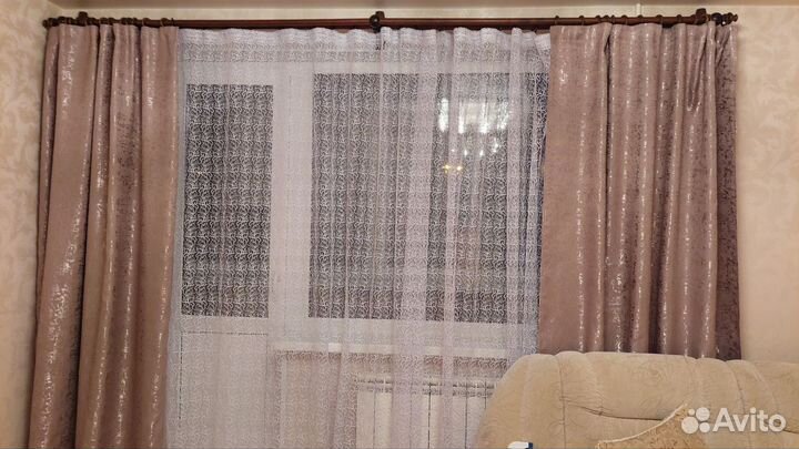 Гардина деревянная с шторами и тюлью