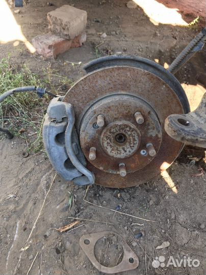 Суппорта на SsangYong Actyon 2.0л/дизель 142л