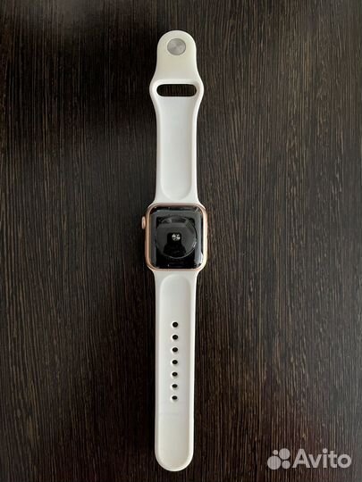 Часы apple watch se 44 mm