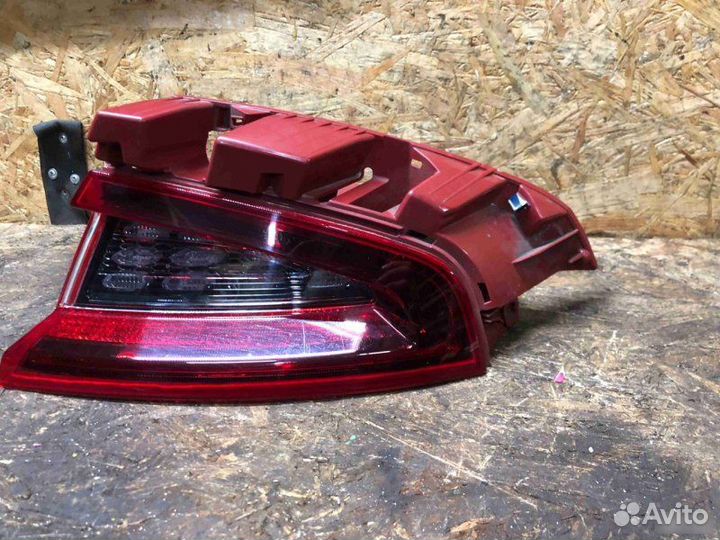 Фонарь задний правый Kia Stinger 2017-2021