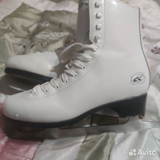 Коньки фигурные ск