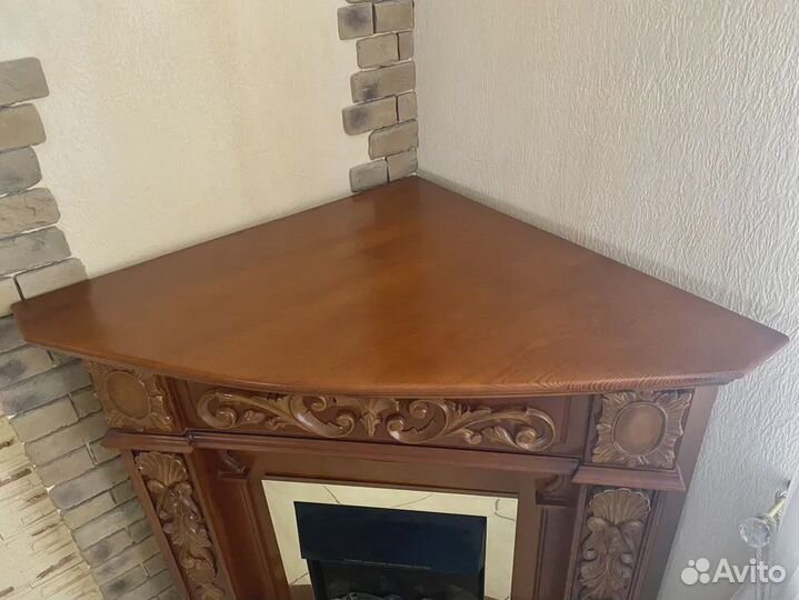 Камин из натурального дерева