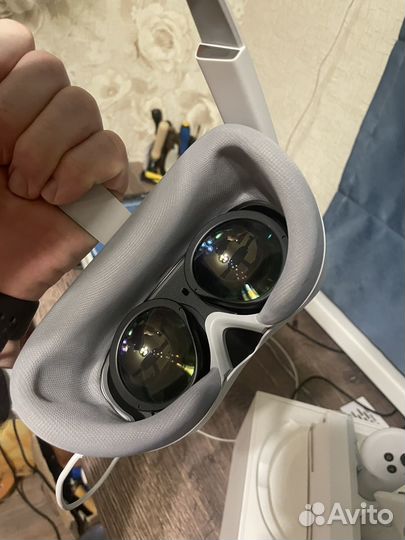 Шлем виртуальной реальности Pico 4 Ultra 256 Gb