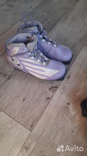 Лыжные ботинки 35 р