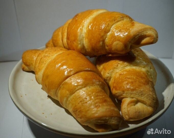 Круассан с ванильным кремом