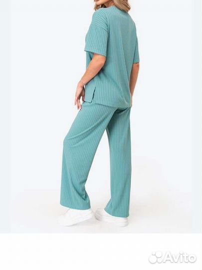 Спортивный костюм женский