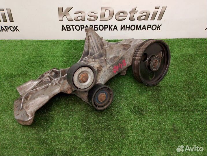 Кронштейн генератора Renault Clio хэтчбек (комби)