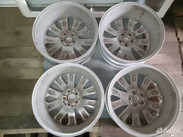 Диски литые r20 на Range Rover