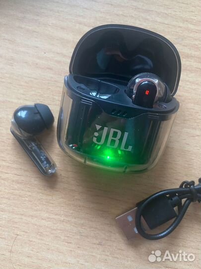 Беспроводные наушники JBL