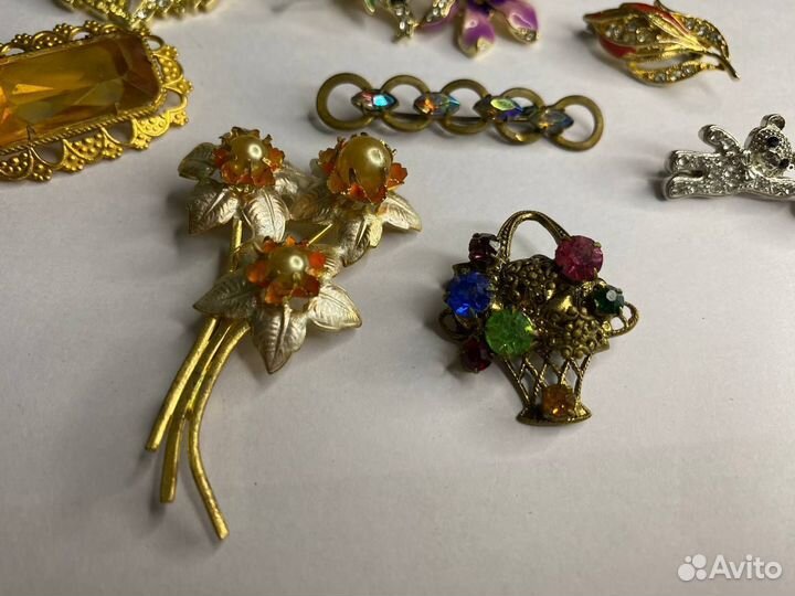 Брошь набор из 8 шт и подвеска