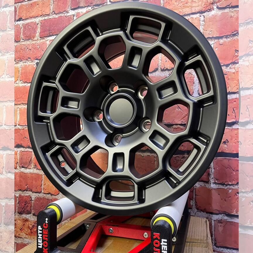 Литые диски TRD TF2 9×R18 5×150