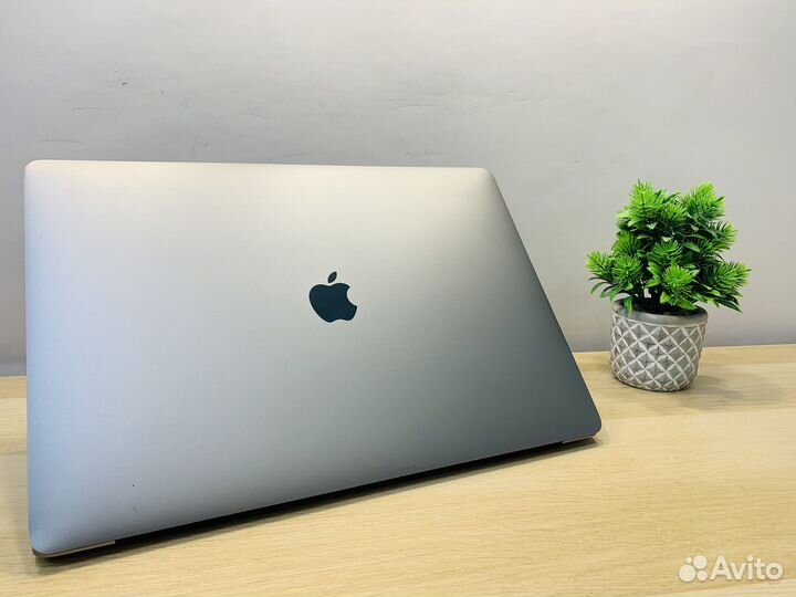Apple MacBook pro 15 2016
