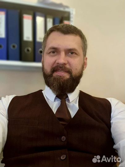 Руководитель, управляющий гостиничного комплекса