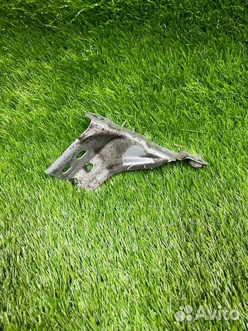 Кронштейн крыла передний левый Volkswagen Polo