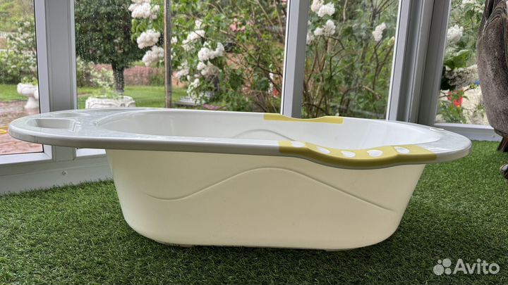 Ванночка для купания новорожденного