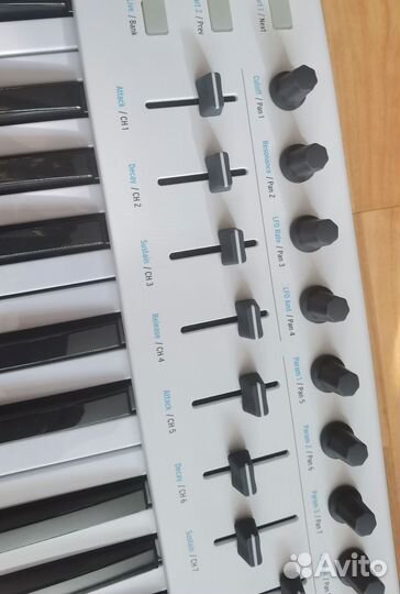 Midi клавиатура arturia keylab essential 49