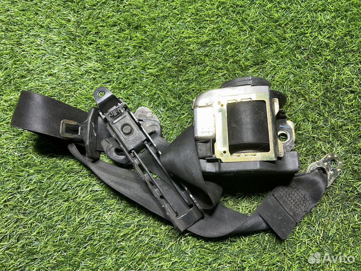 Ремень безопасности Volkswagen Passat (B5) V