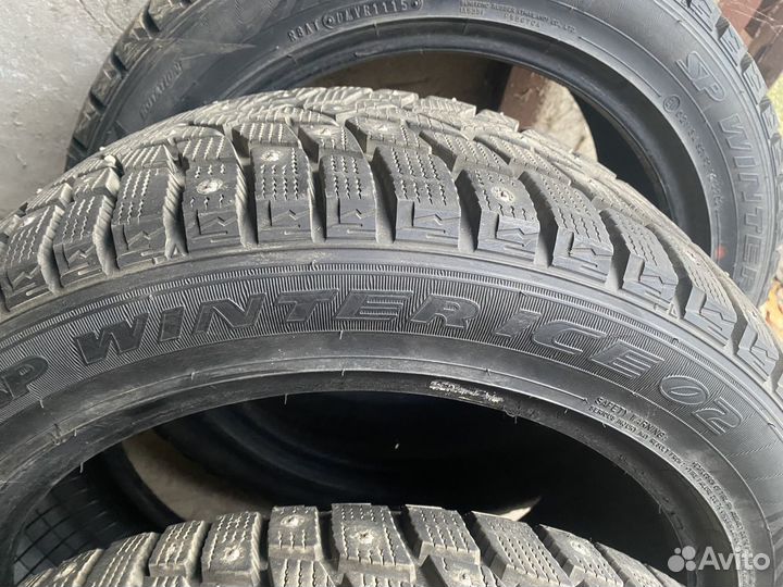 Dunlop SP Winter Ice 02 245/45 R17 99T