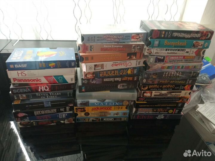34 VHS видеокассеты