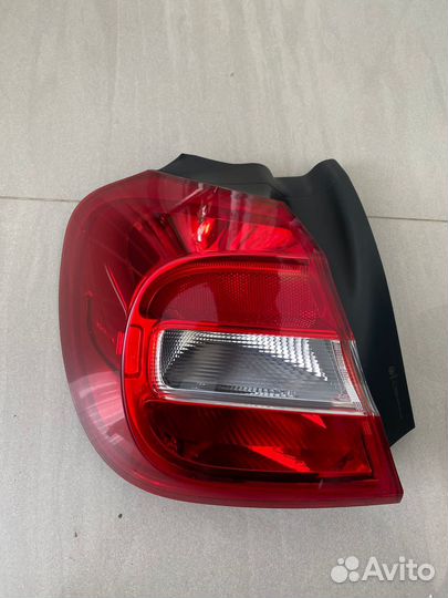 Задний левый наружный фонарь мерседеса GLA