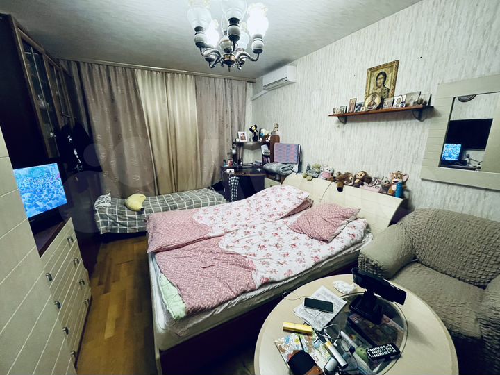 3-к. квартира, 82 м², 10/14 эт.