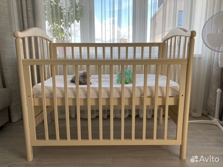 Детская кроватка