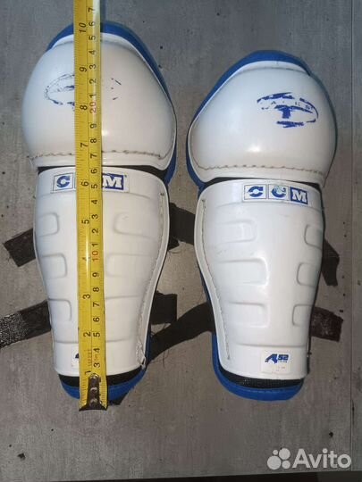 Коньки хоккейные ссм 31 размер, щитки